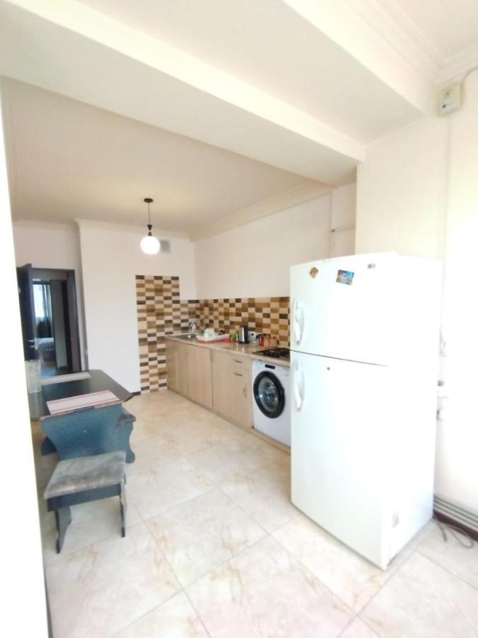 Large Apt Near Republic Square Διαμέρισμα Γιερεβάν Εξωτερικό φωτογραφία